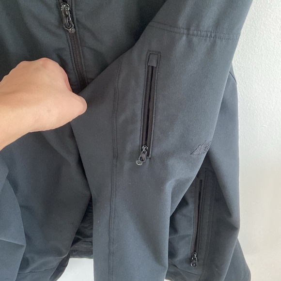 MEC Women’s XL swater/wind repellent, breathable stretch hoodie black - Picture 5 of 12